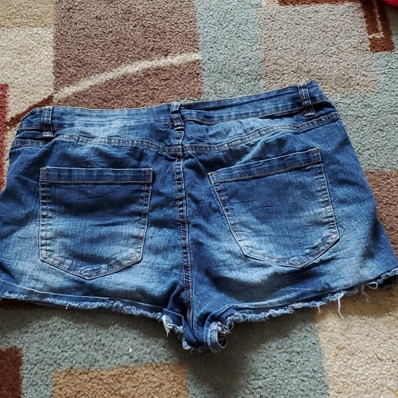 Bluenotes shorts - Picture 2 of 2